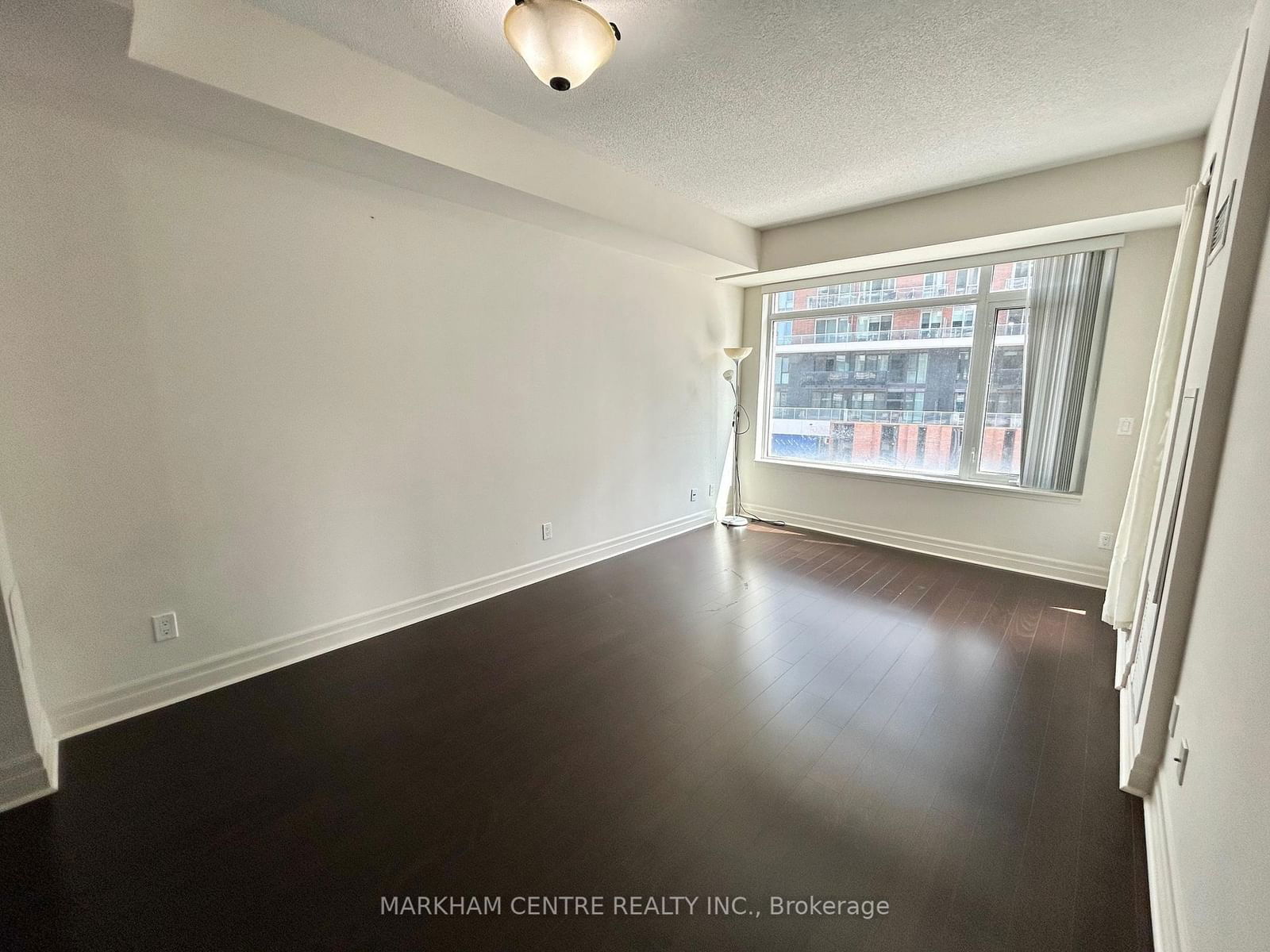 8110 Birchmount Rd, unit 411 for rent