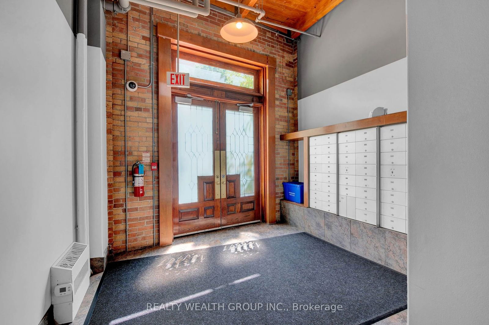 543 Timothy St, unit 319 for sale - image #3