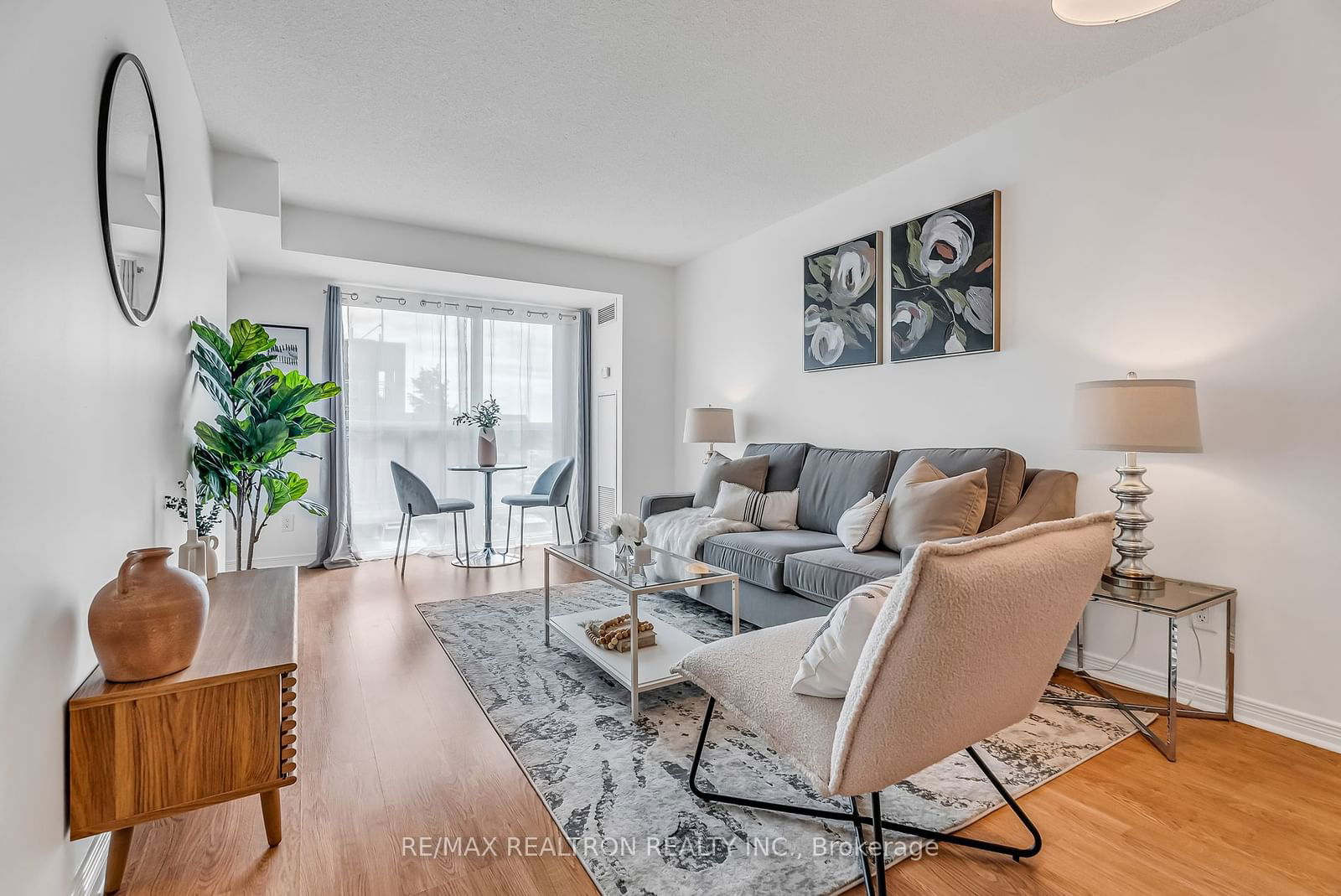 185 Oneida Cres, unit 202 for sale - image #5