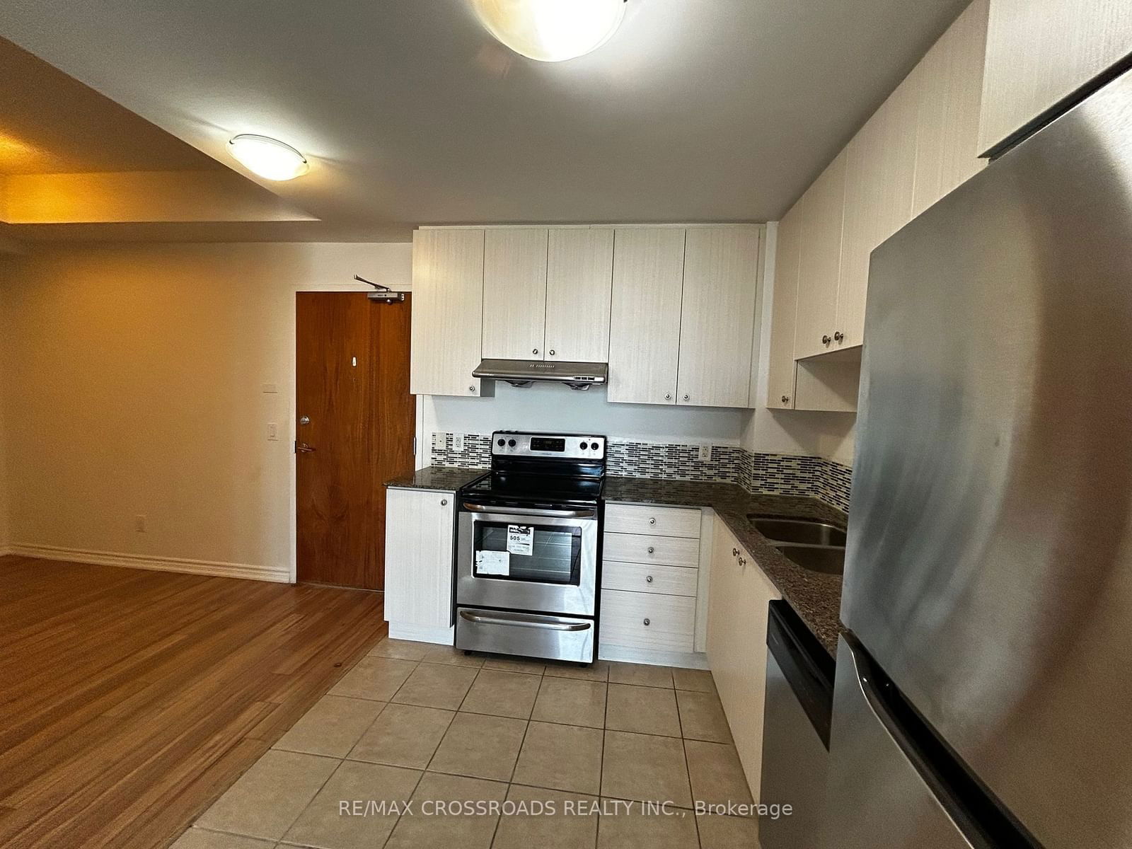 8323 Kennedy Rd, unit 911 for rent - image #10