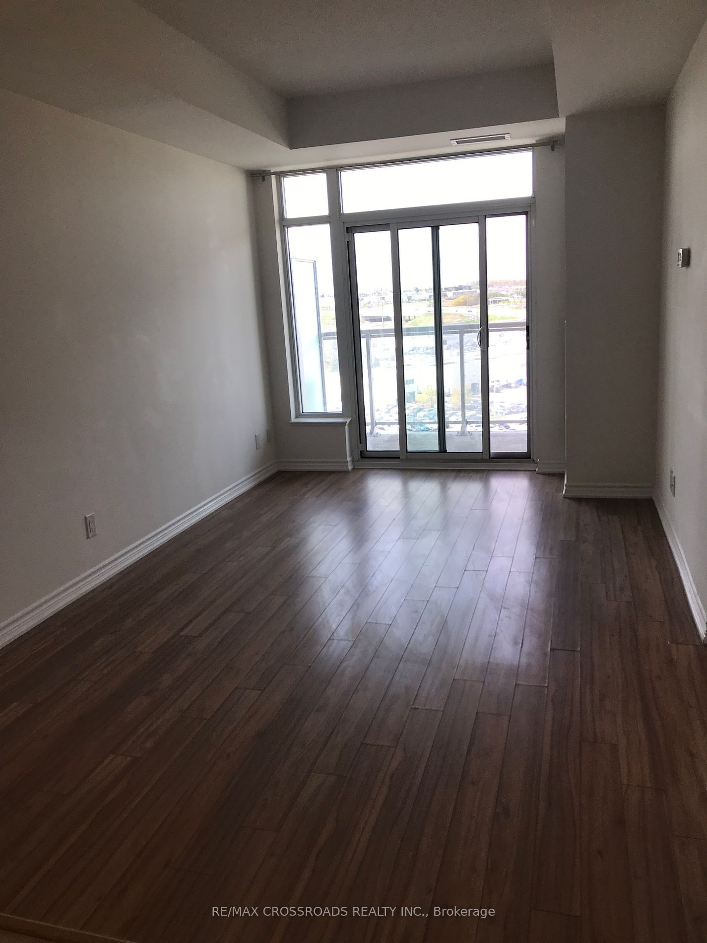 8323 Kennedy Rd, unit 911 for rent - image #3