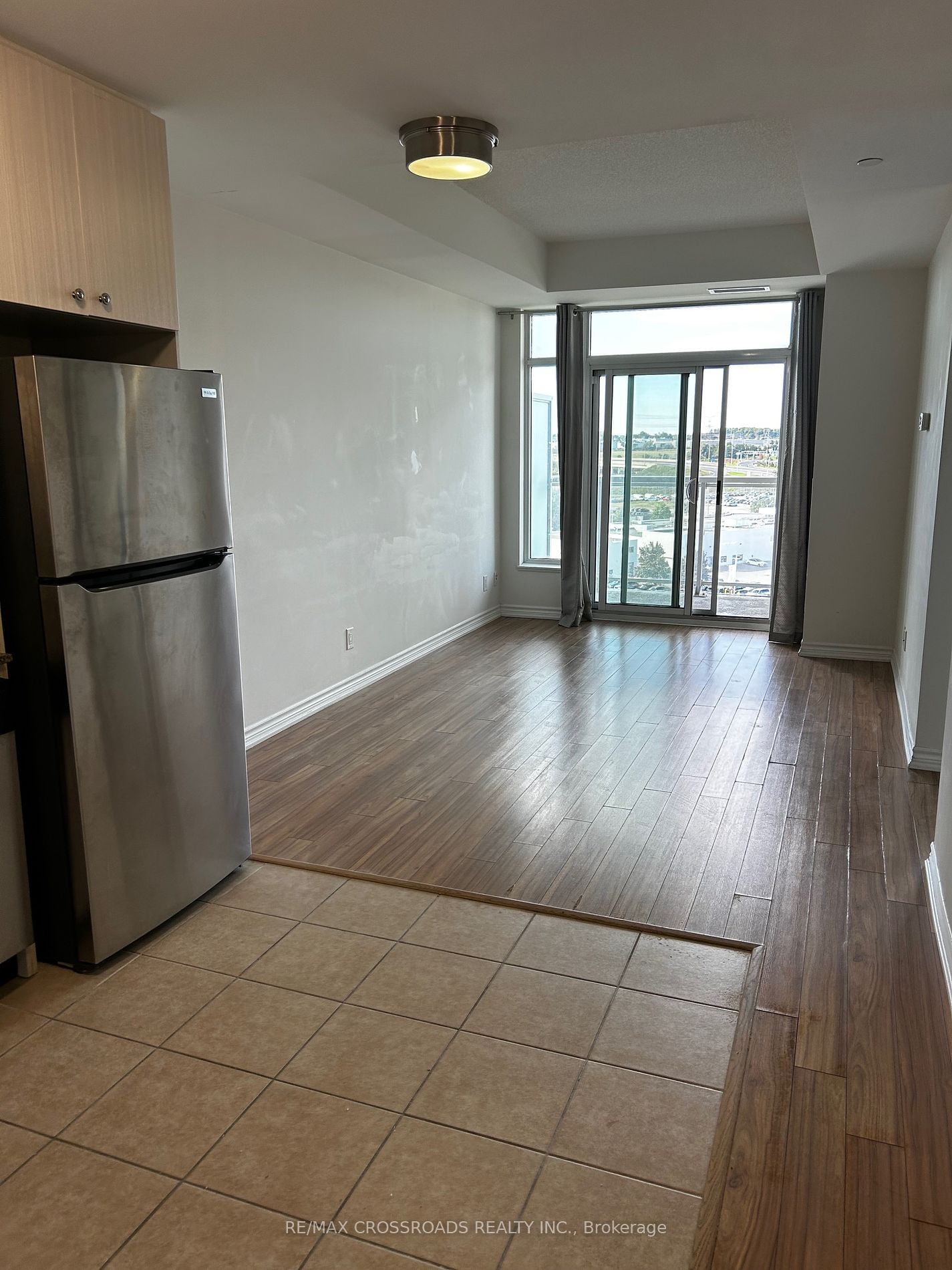 8323 Kennedy Rd, unit 911 for rent - image #5