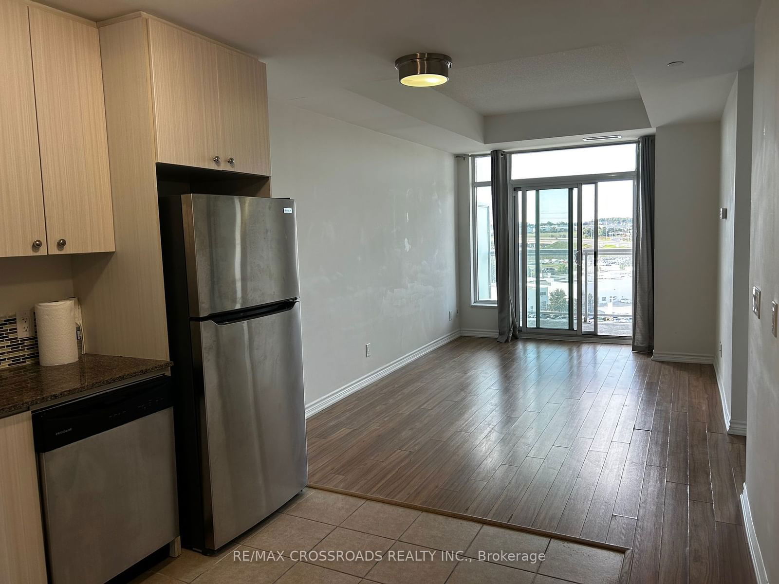 8323 Kennedy Rd, unit 911 for rent - image #6