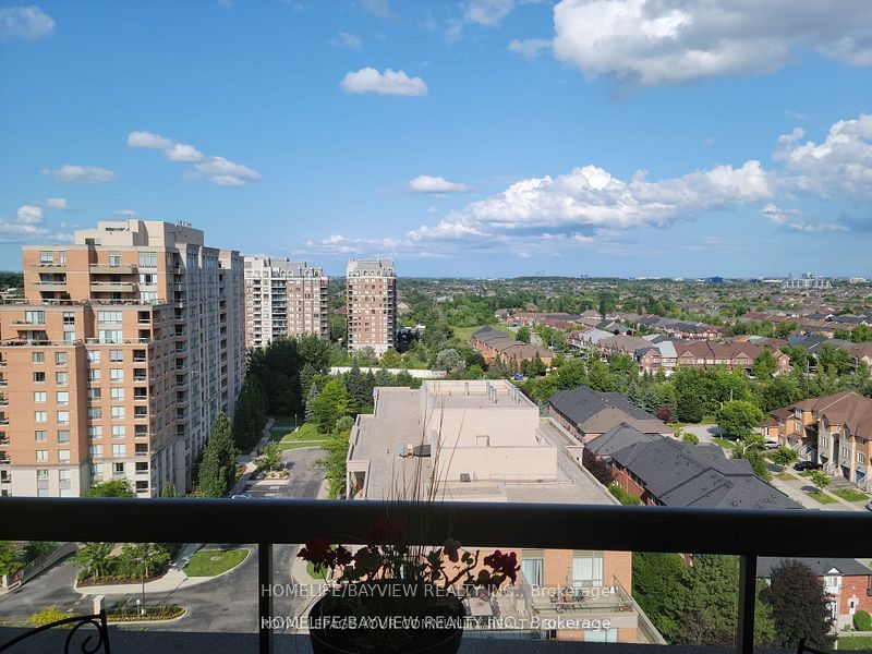 9 Northern Heights Dr, unit LPH02 for rent - image #12