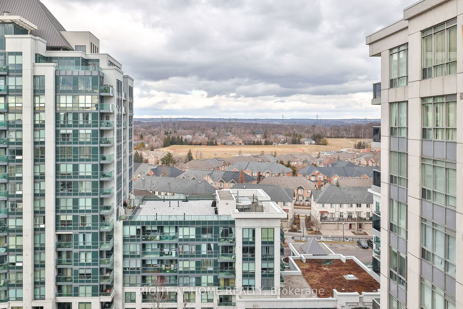 60 DISERA Dr, unit 1202 for sale - image #4