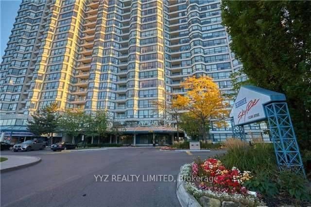 1 Clark Ave W, unit 808 for sale