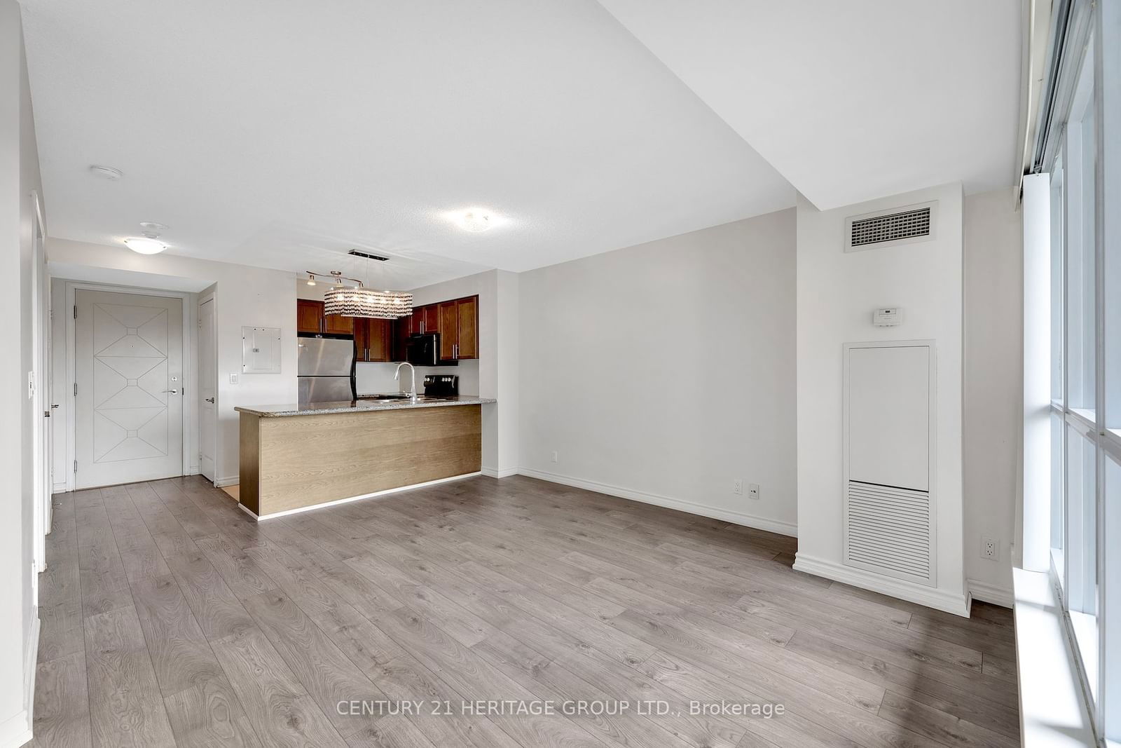 18 Harding Blvd, unit 514 for sale