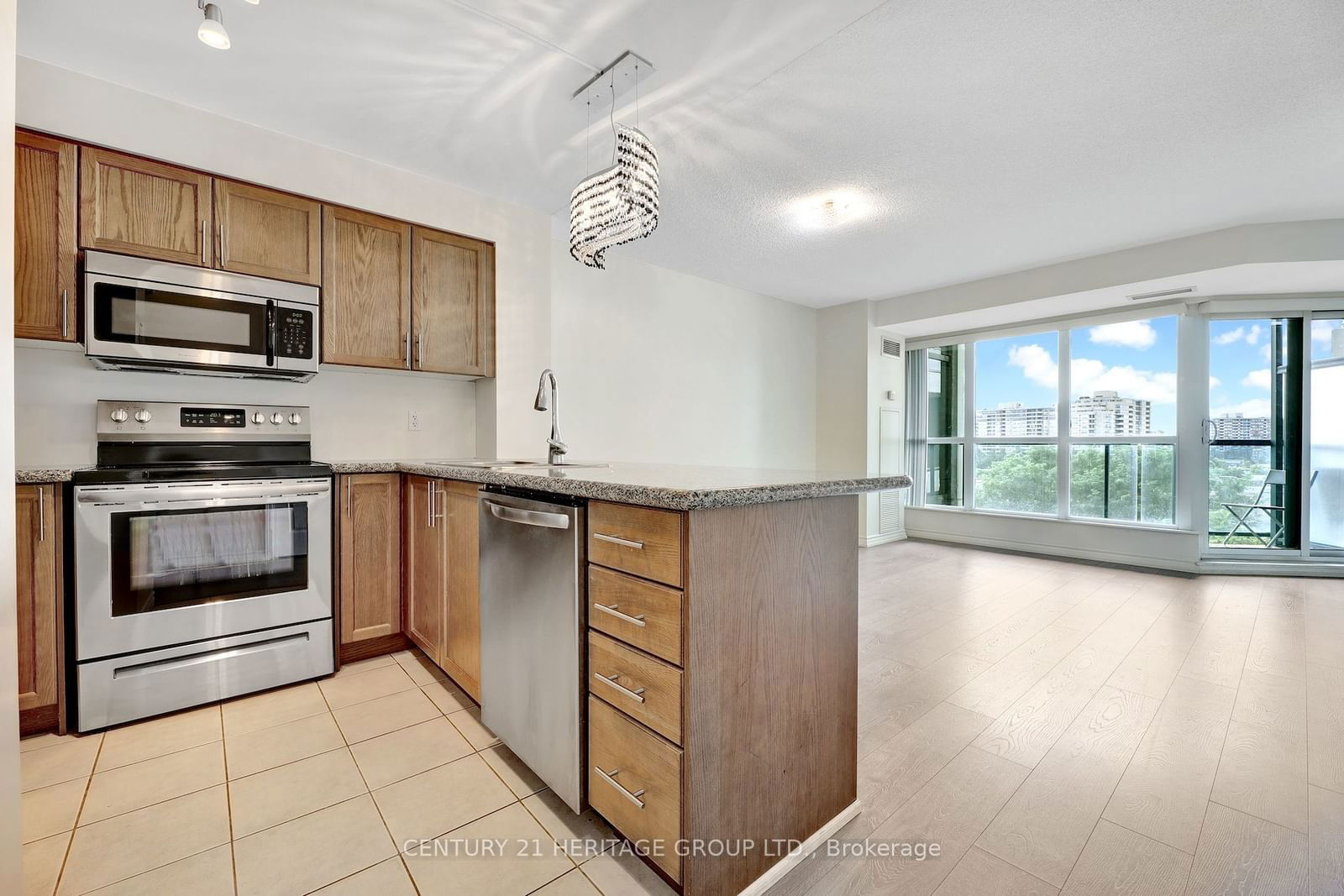 18 Harding Blvd, unit 514 for sale