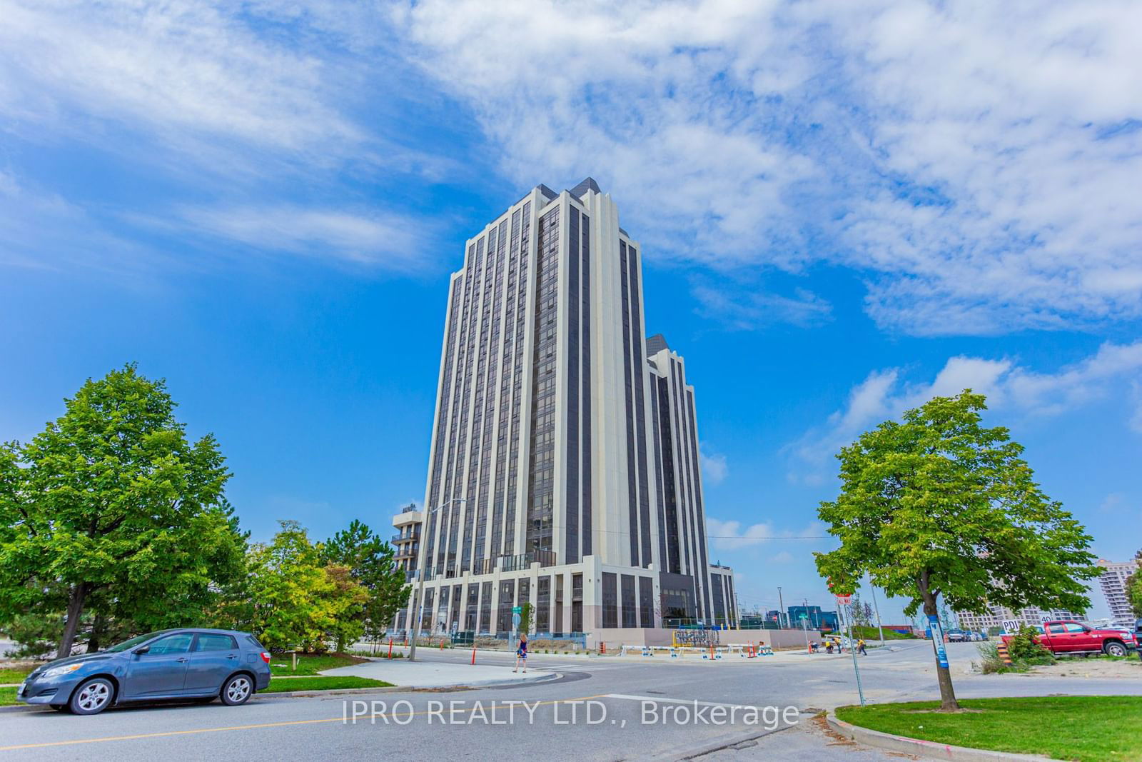 9075 Jane St, unit 809 for sale - image #2