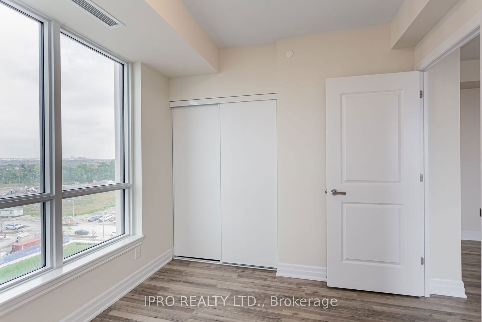 9075 Jane St, unit 809 for sale - image #23