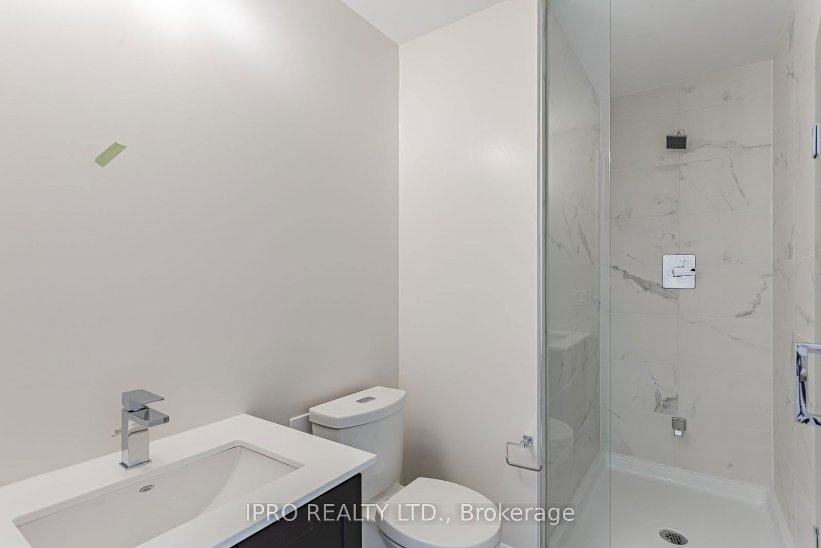 9075 Jane St, unit 809 for rent - image #16