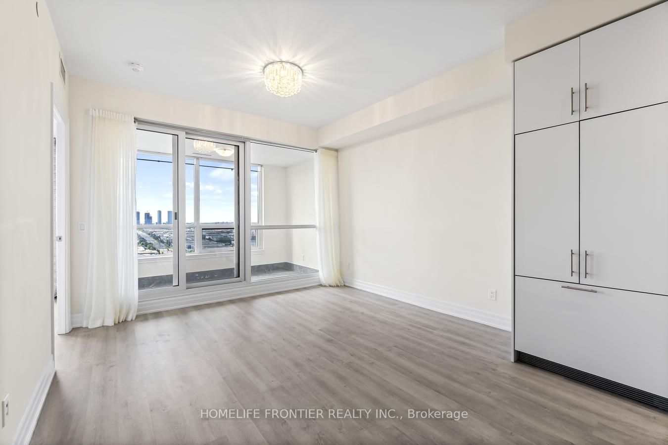 9075 Jane St, unit 2205 for sale - image #4