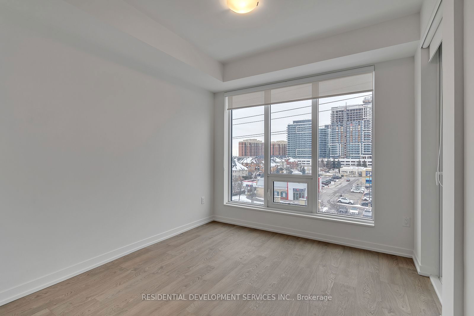 8868 Yonge St, unit 510E for rent - image #4