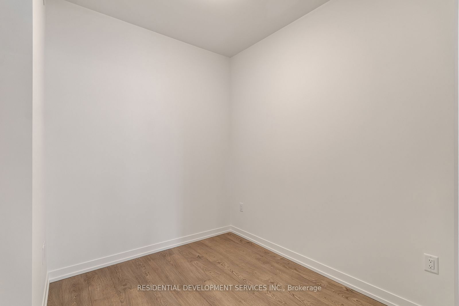 8868 Yonge St, unit 510E for rent - image #8