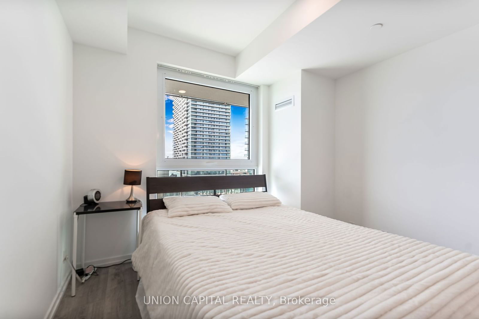 7890 JANE St, unit 1003 for sale - image #9