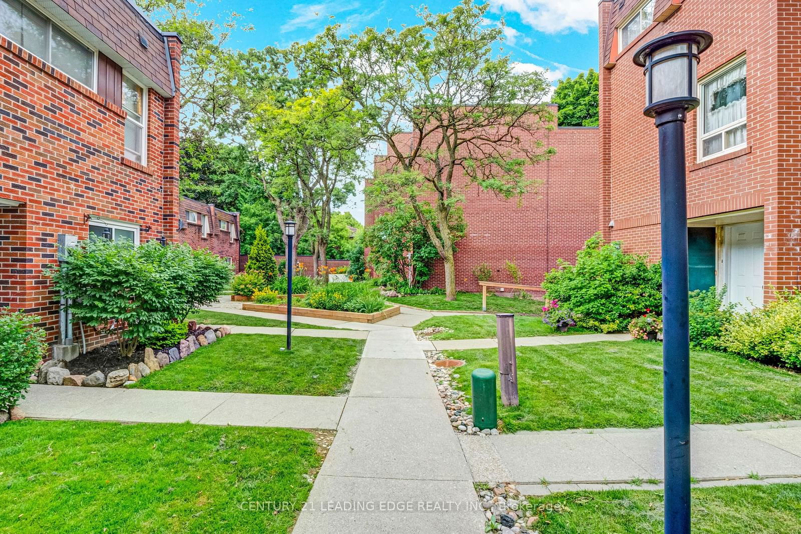 100 Wales Avenue Townhouses, Markham, Toronto