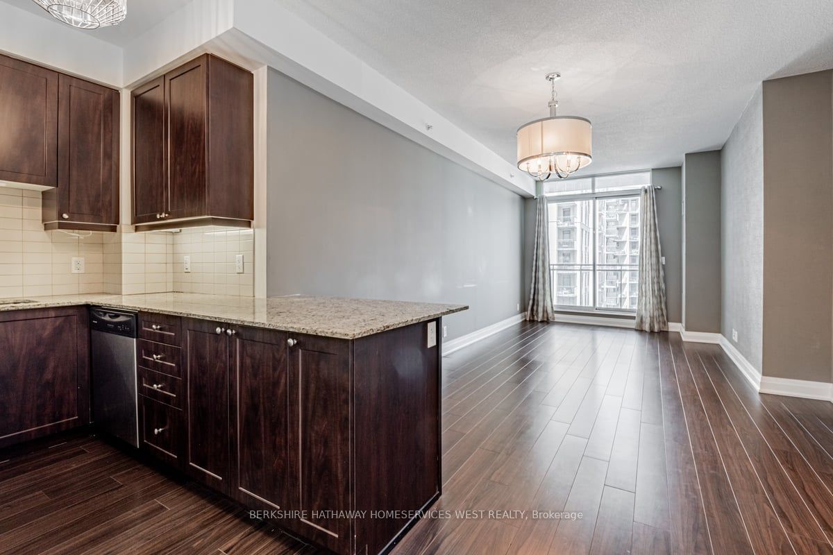 24 Woodstream Blvd N, unit 607 for sale - image #11