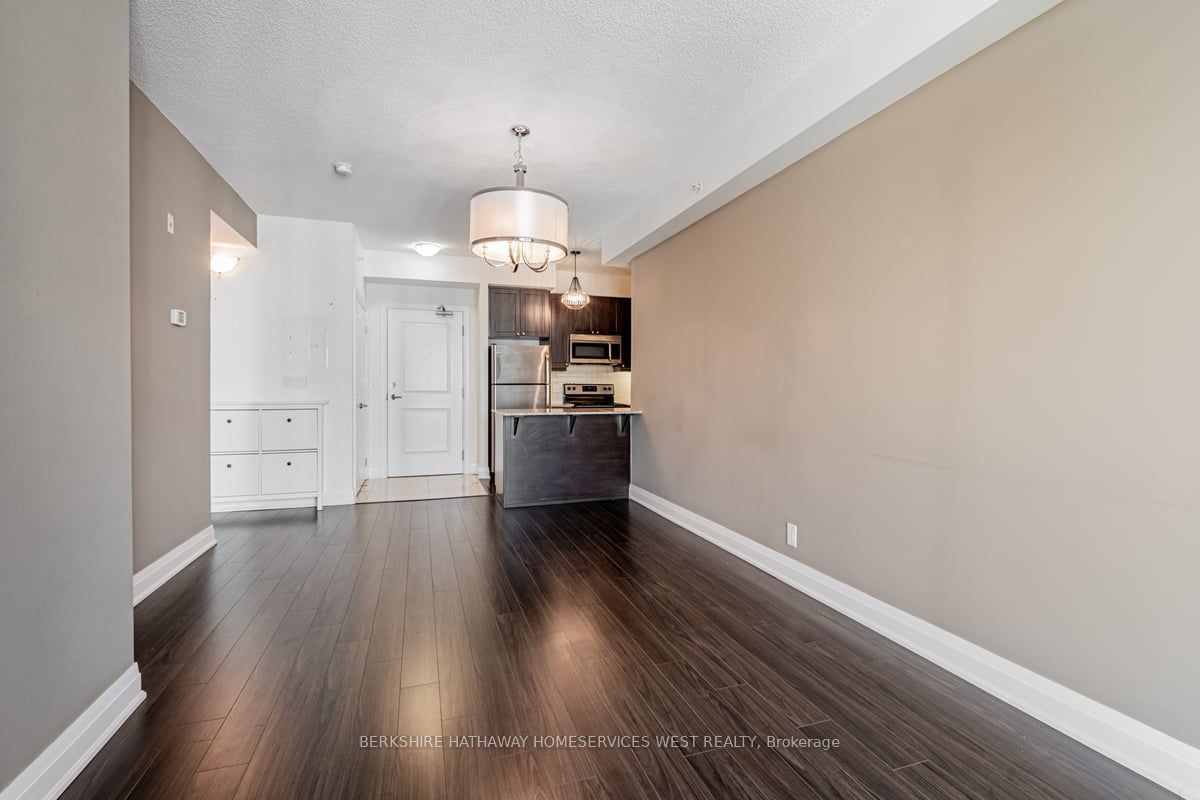 24 Woodstream Blvd N, unit 607 for sale - image #12