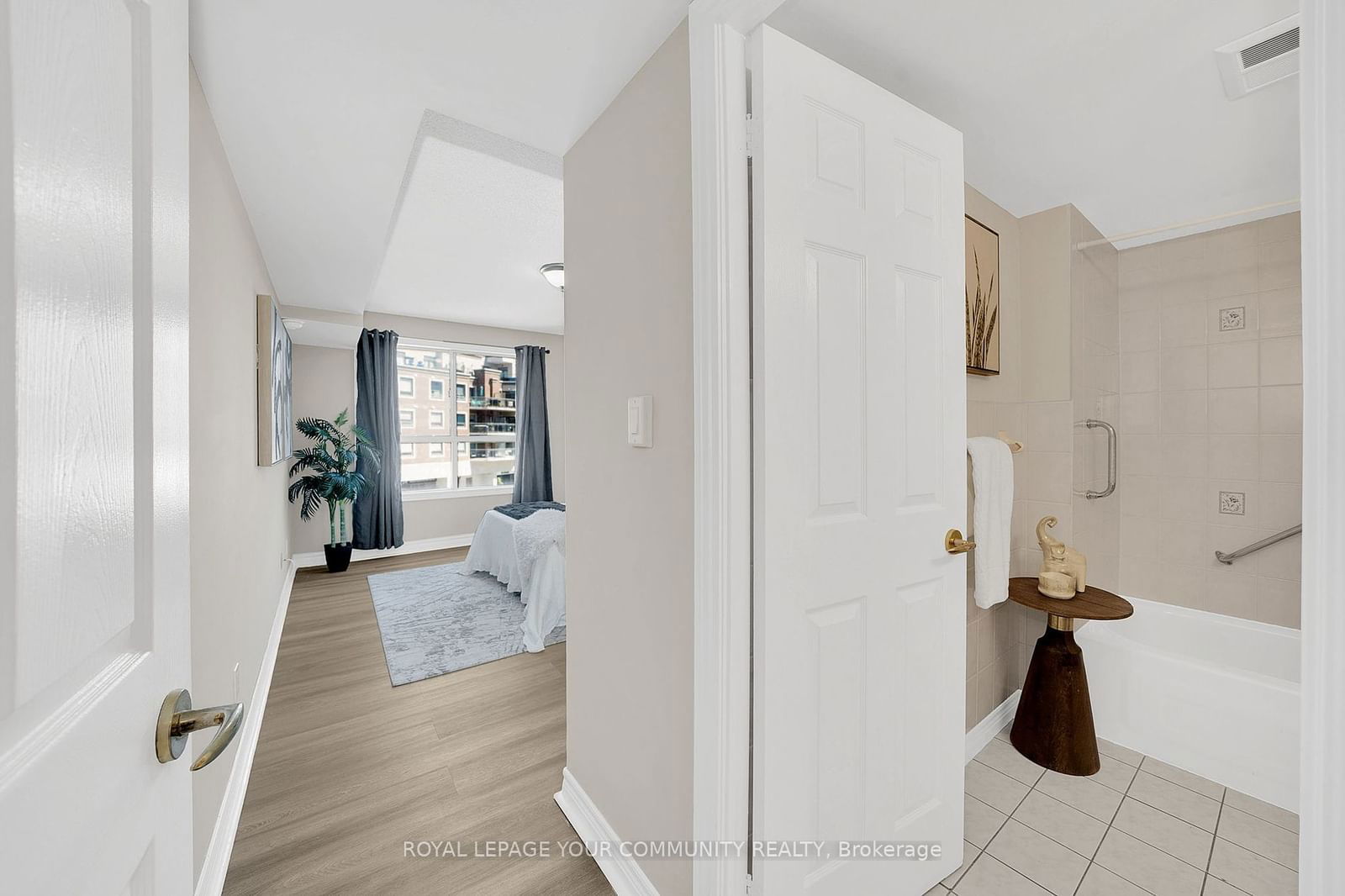 121 Woodbridge Ave, unit 313 for sale