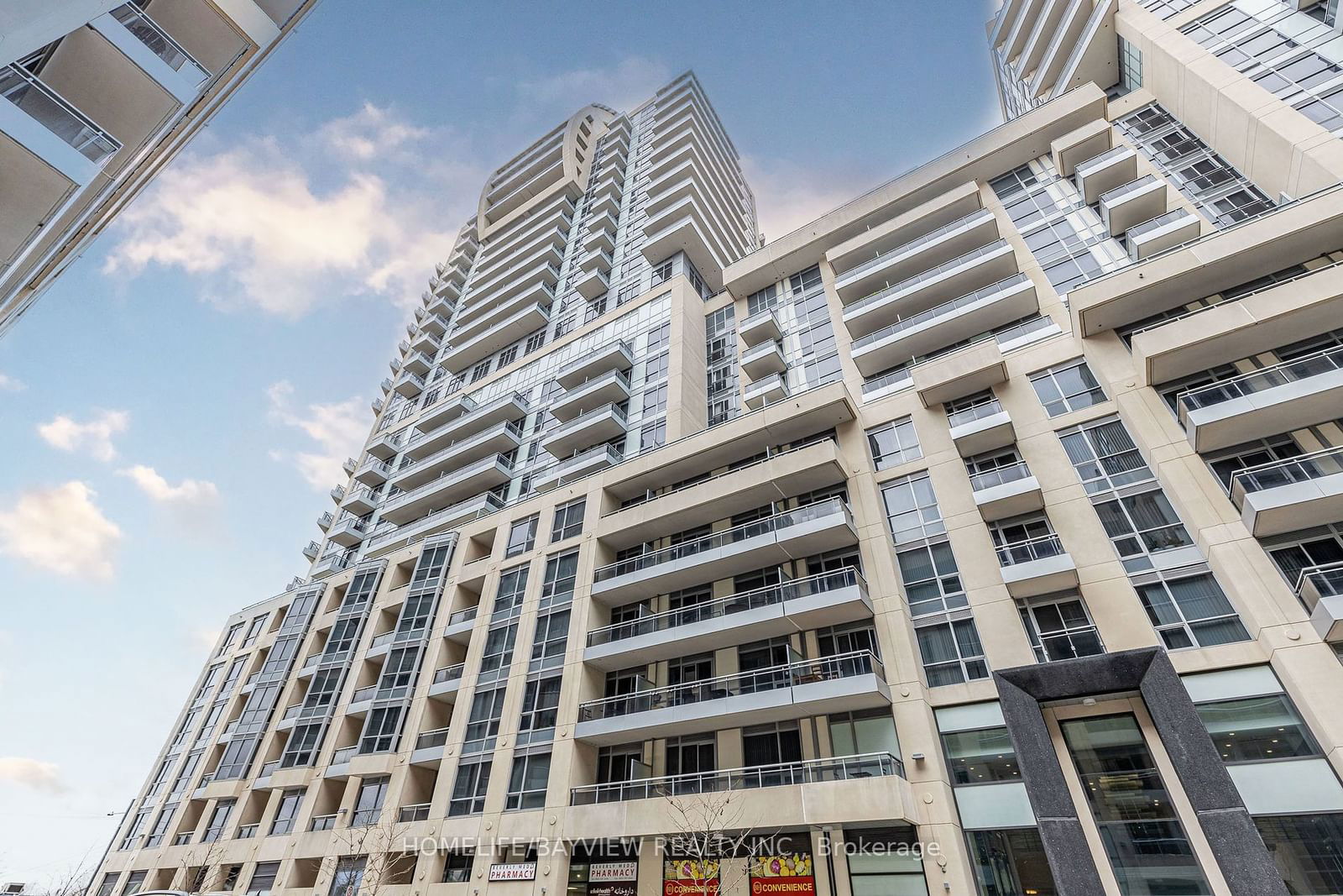 9205 Yonge St, unit 811NE for sale - image #2