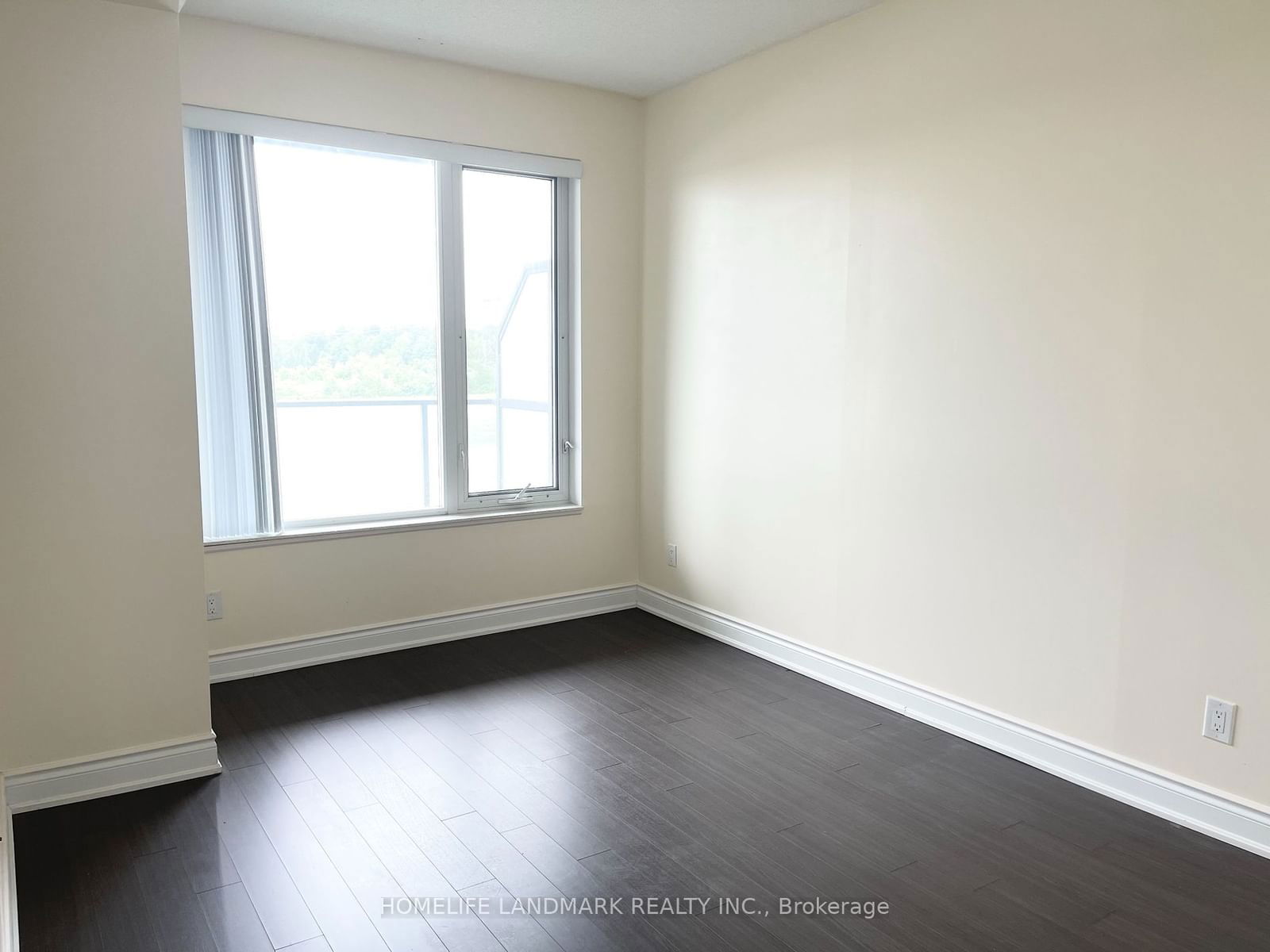 277 South Park Rd, unit 608 for rent - image #7