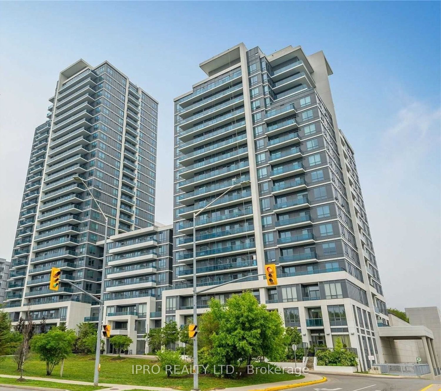 7167 Yonge St, unit 508 for rent