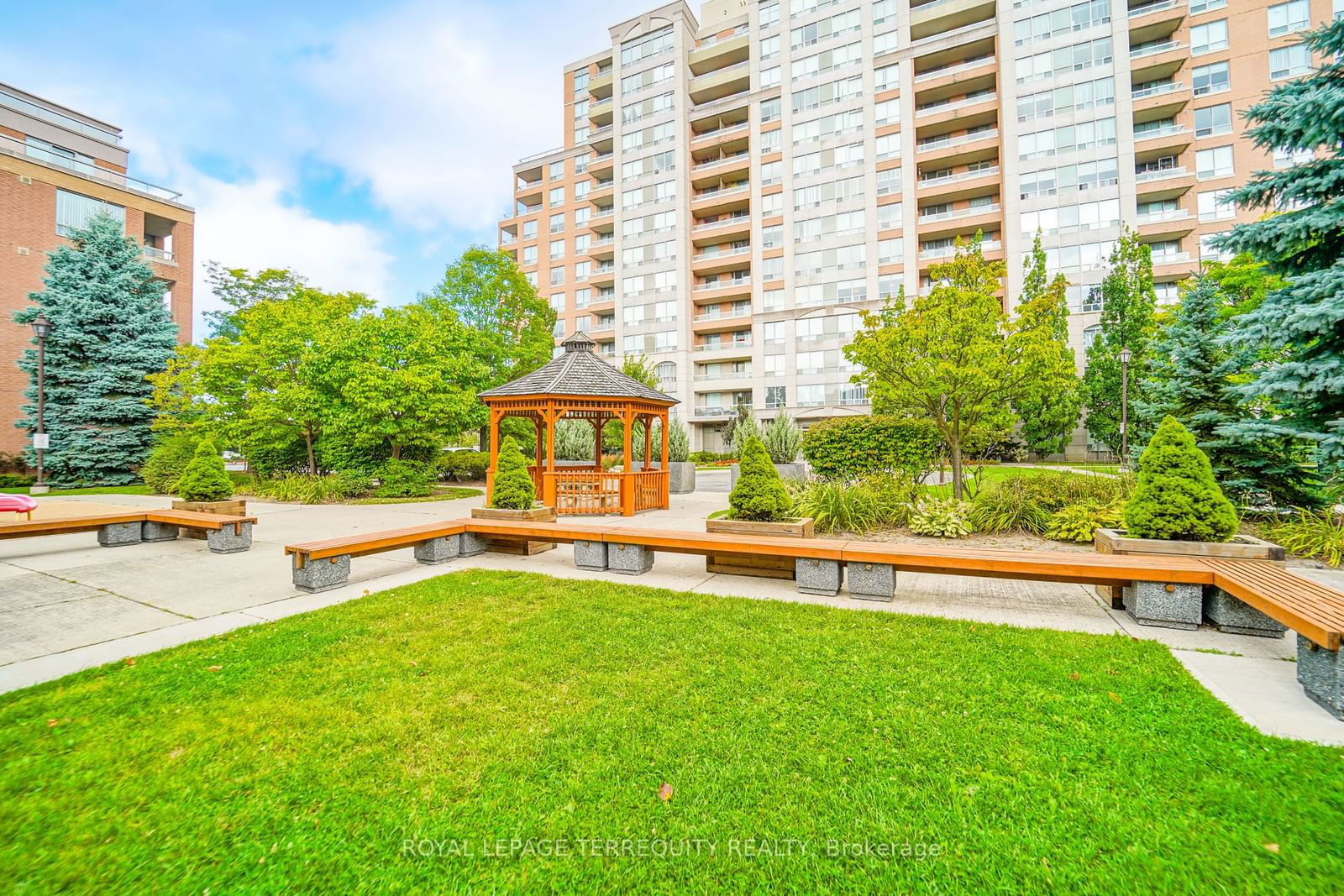 9 Northern Heights Dr, unit 1008 for rent - image #27