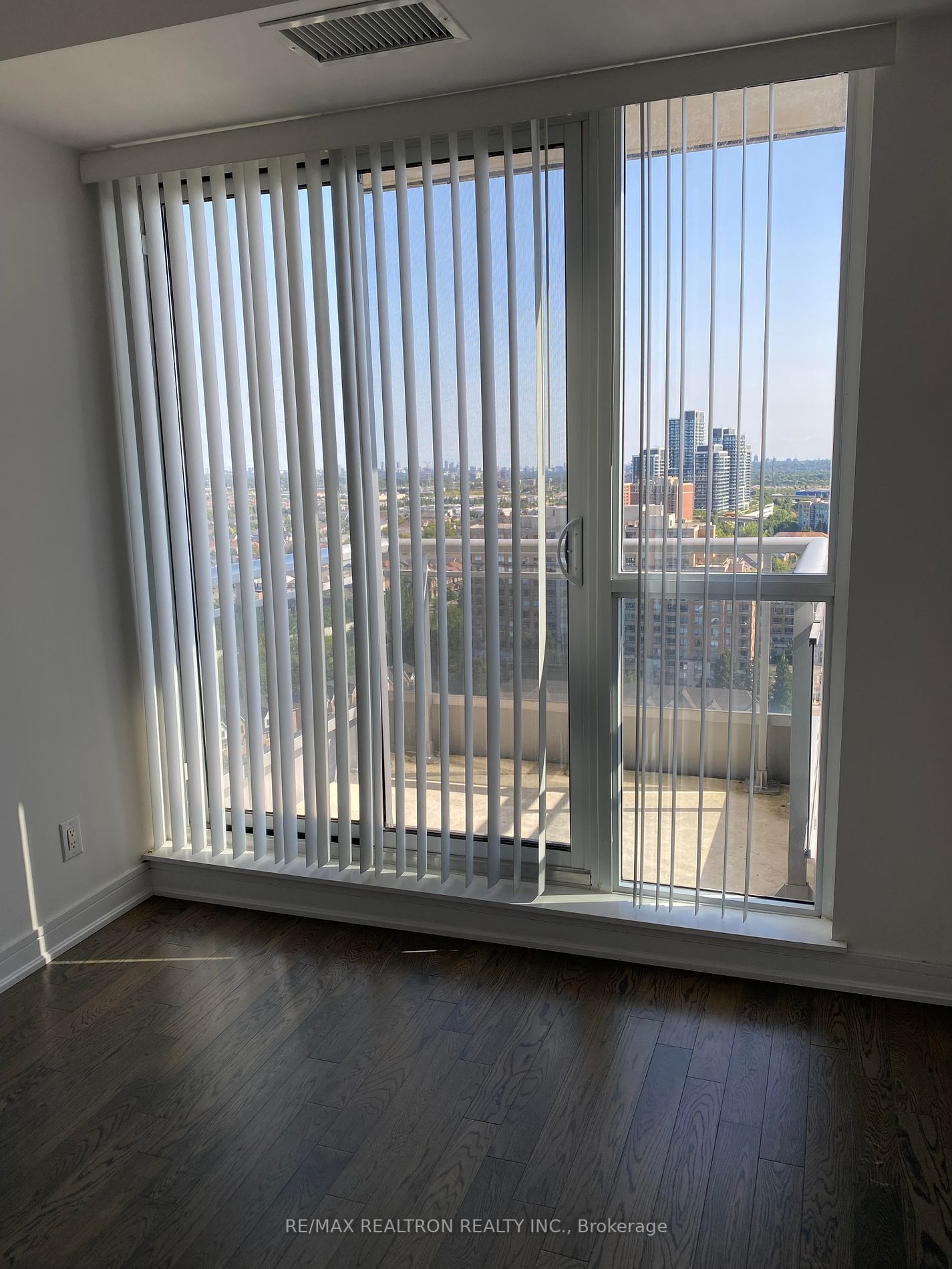 9205 Yonge St, unit 1808 for sale