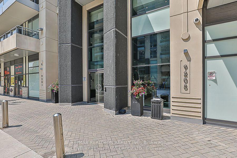 9205 Yonge St, unit 1808 for sale - image #2