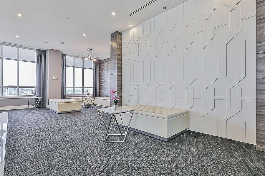 9205 Yonge St, unit 1808 for sale - image #5