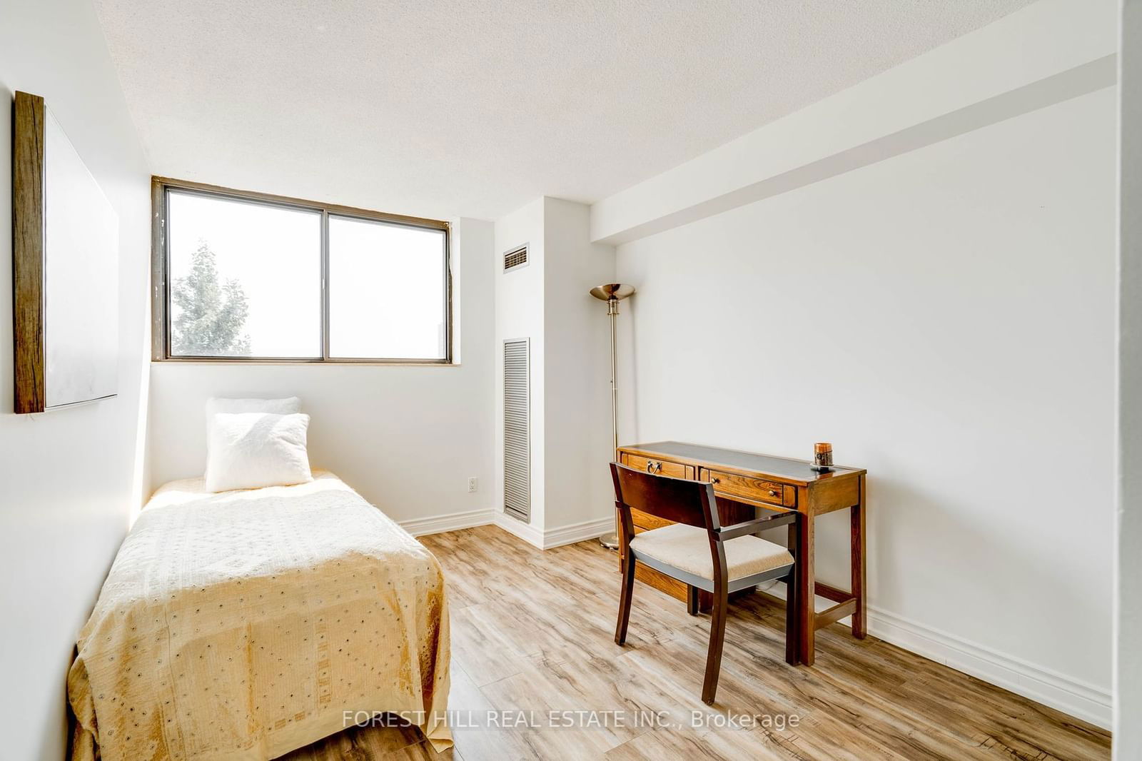 40 Baif Blvd, unit 705 for sale - image #21