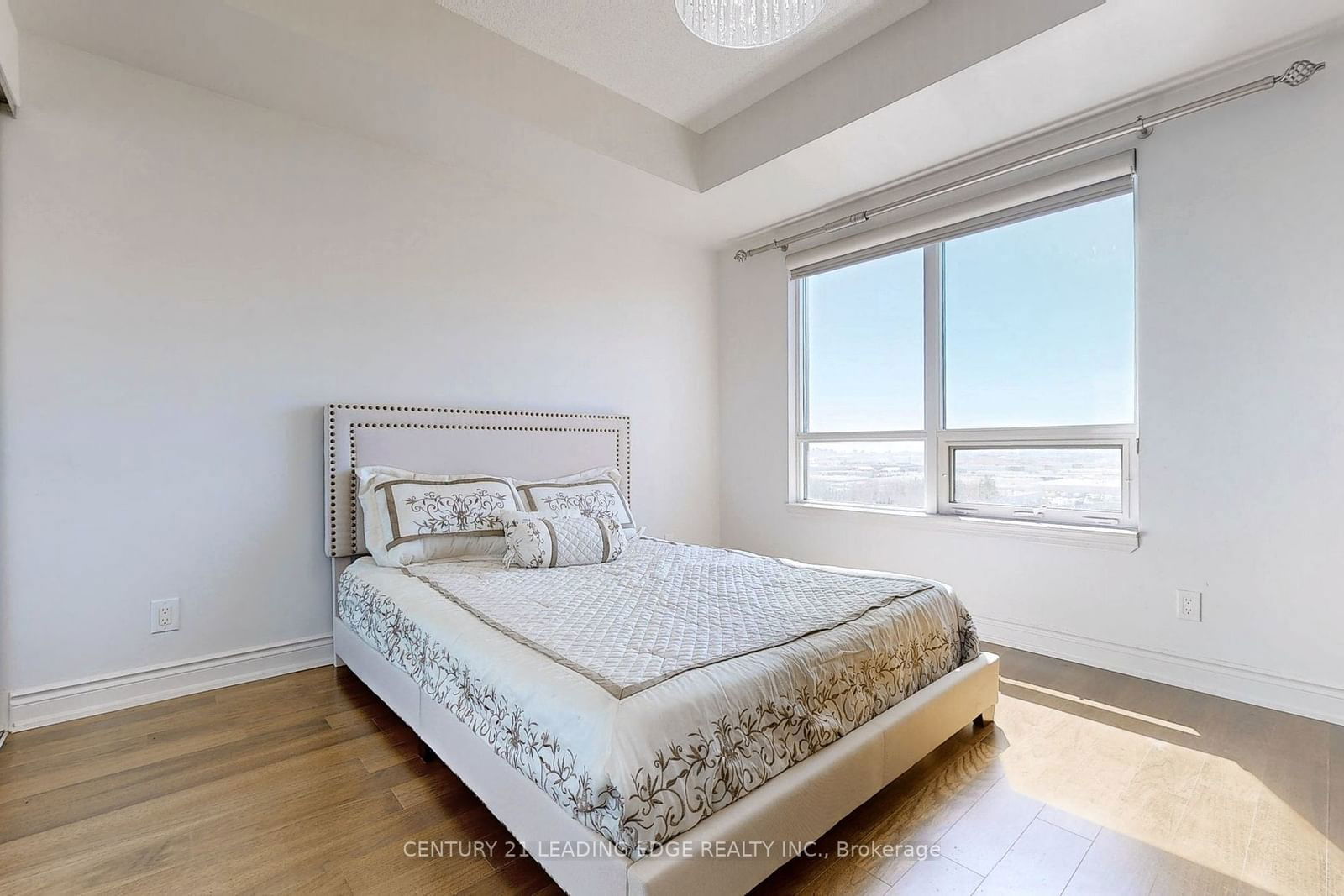 9245 JANE St, unit 1508 for sale - image #17