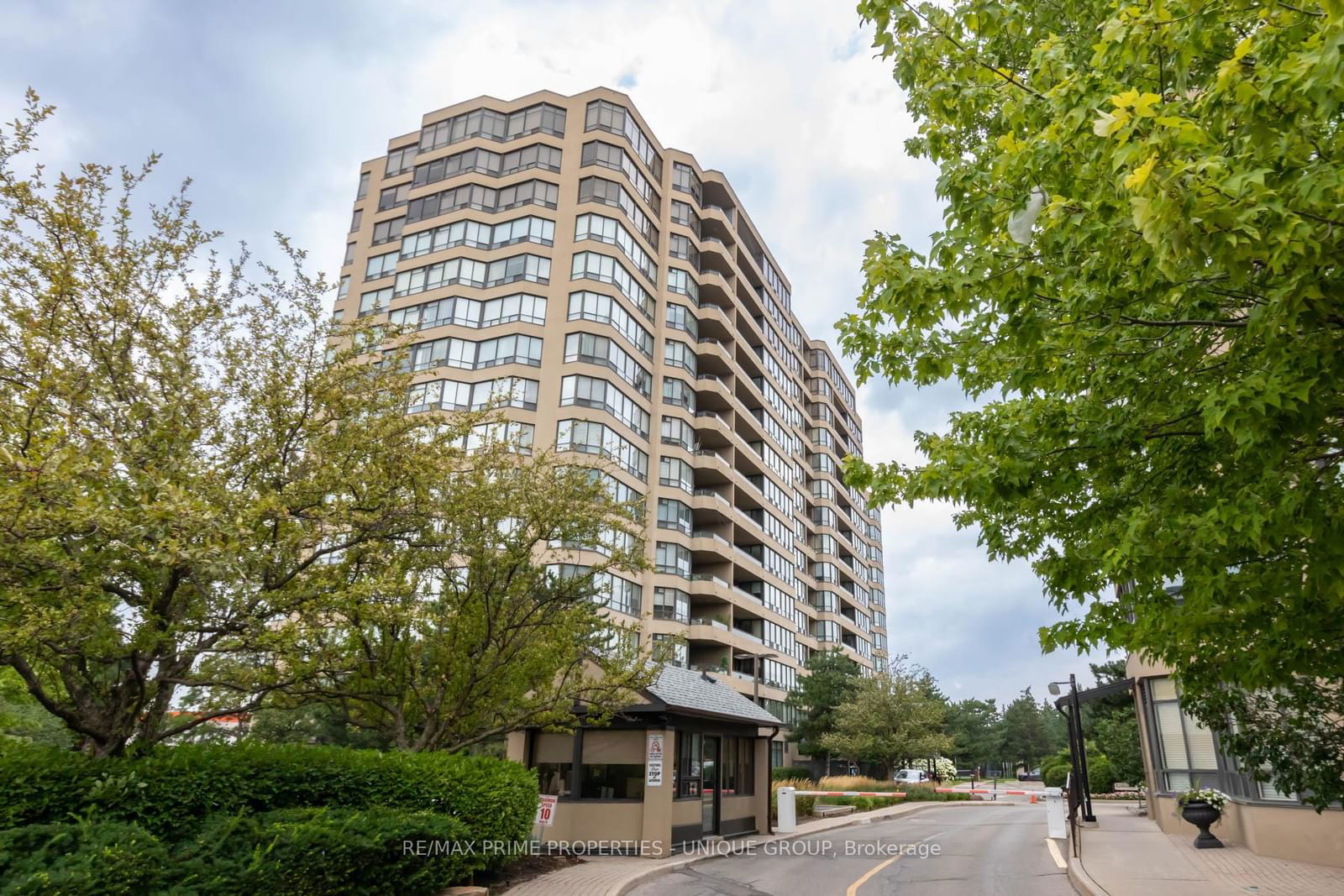 Gibraltar Condos, Richmond Hill, Toronto