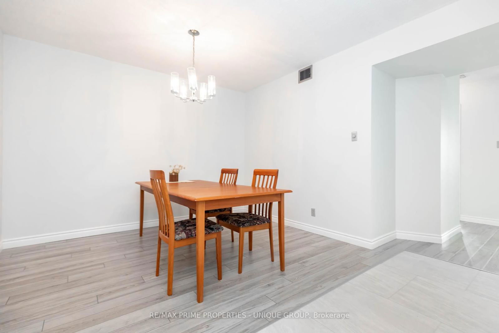 22 Clarissa Dr, unit 301 for sale - image #21