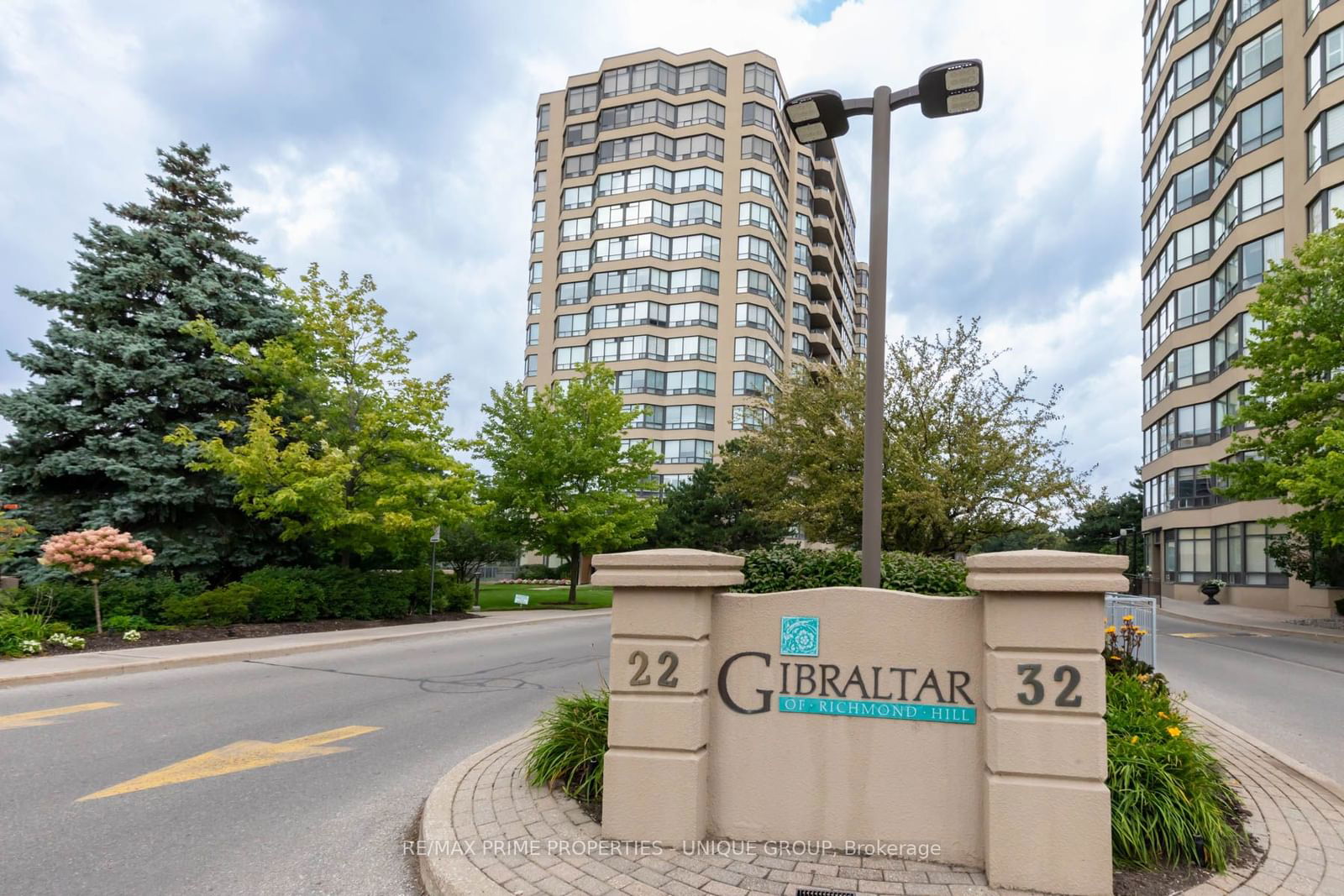 22 Clarissa Dr, unit 301 for sale