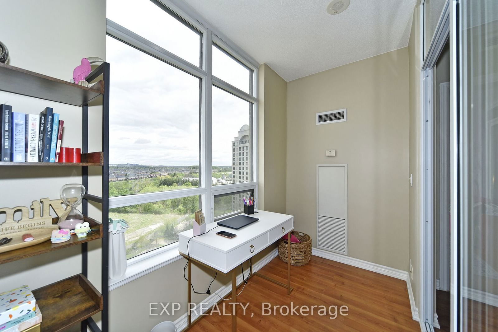 9235 Jane St, unit 1404 for sale - image #18