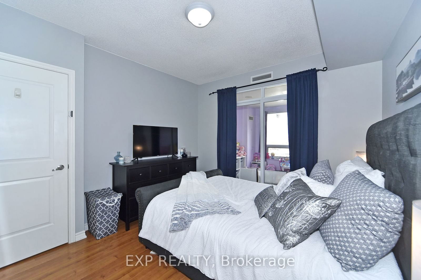 9235 Jane St, unit 1404 for sale - image #22