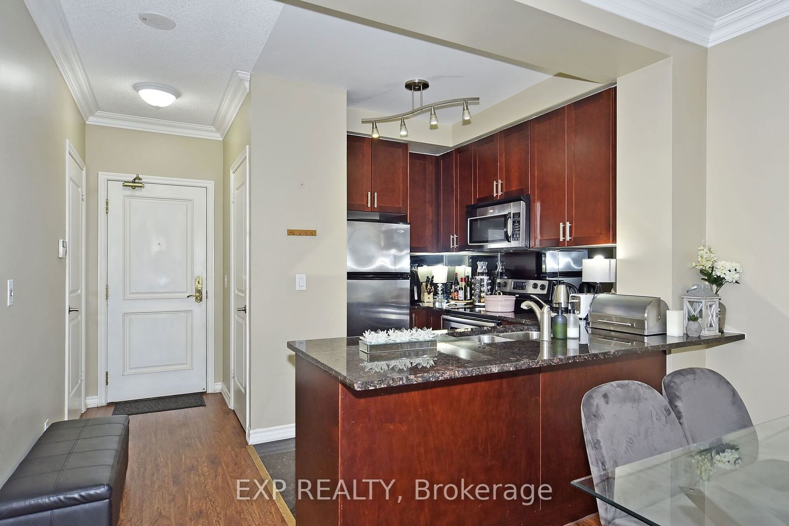 9235 Jane St, unit 1404 for sale - image #8