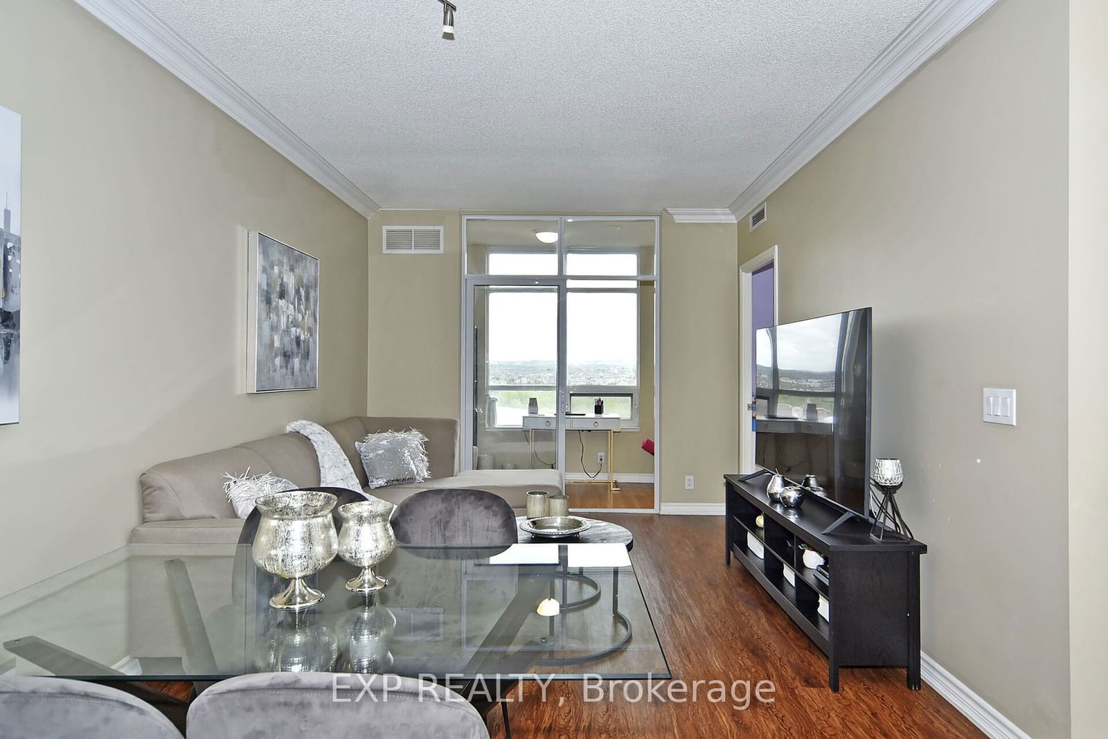 9235 Jane St, unit 1404 for sale