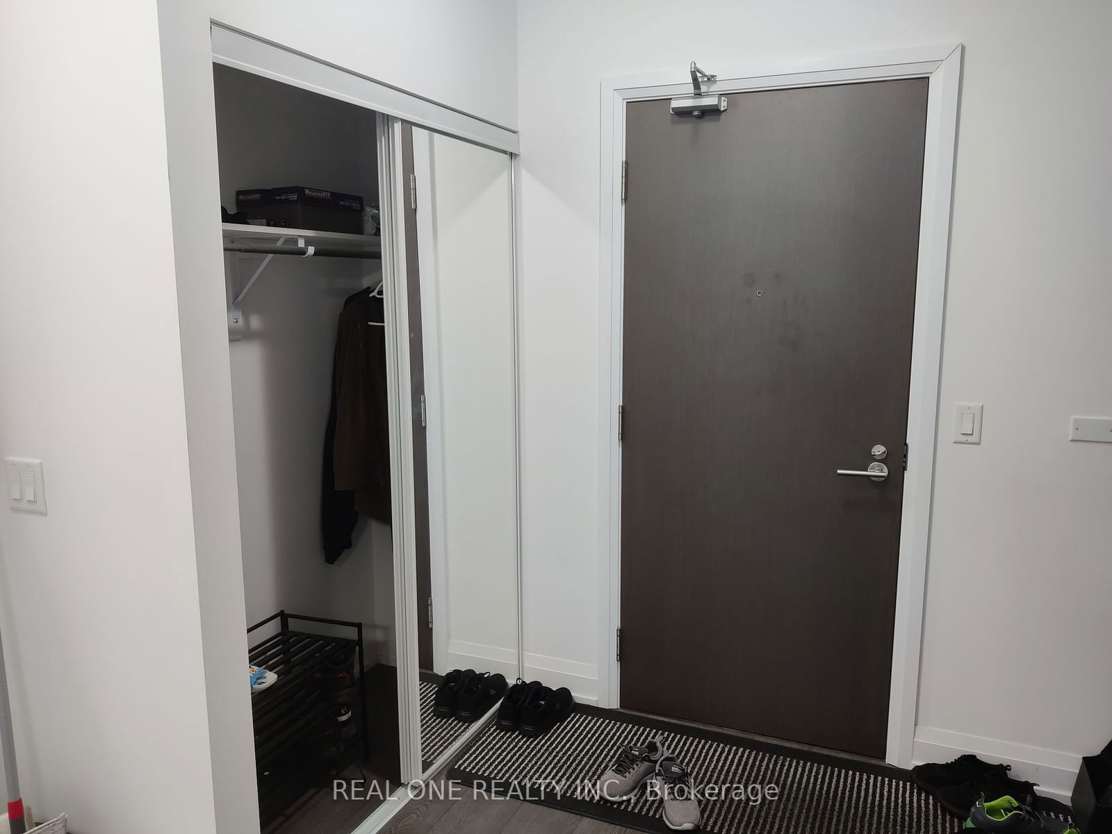 7900 Bathurst St, unit 916 for rent - image #4