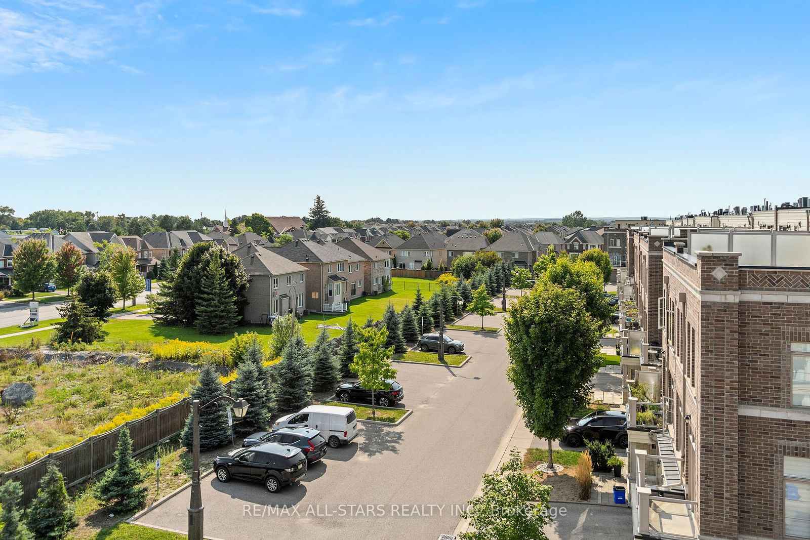 Uptownes at Cardinal Point, Whitchurch-Stouffville, Toronto