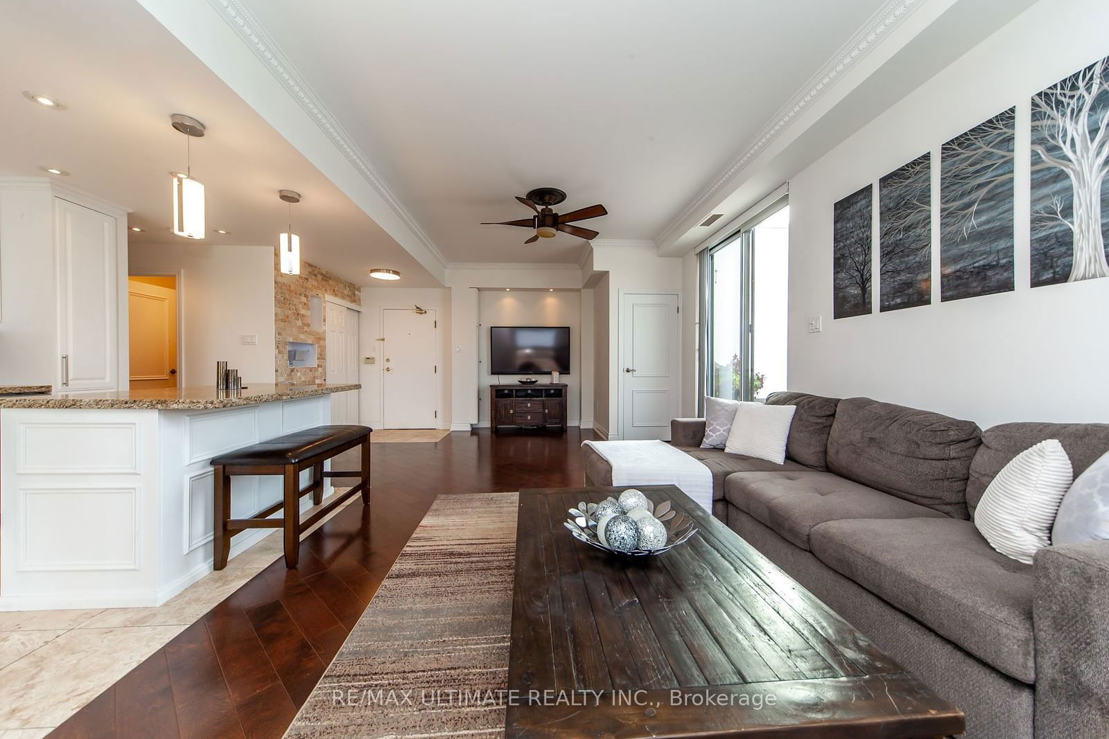 40 Harding Blvd W, unit PH15 for sale - image #5