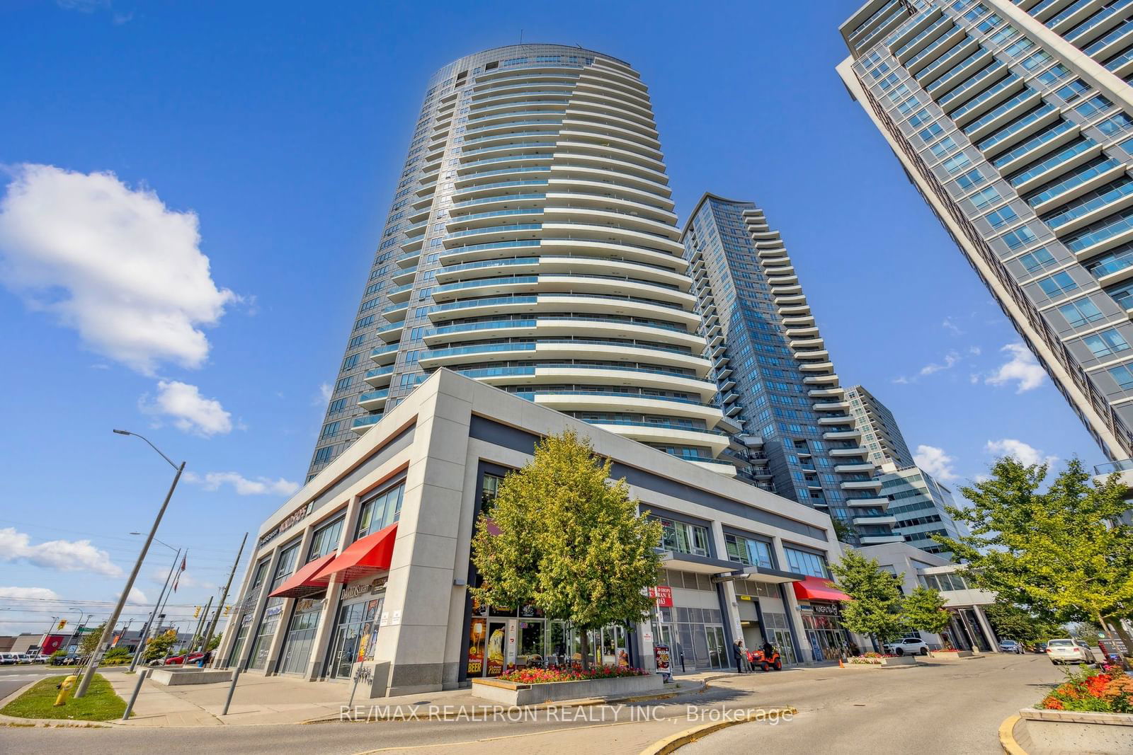 7171 Yonge St, unit PH303 for sale - image #1