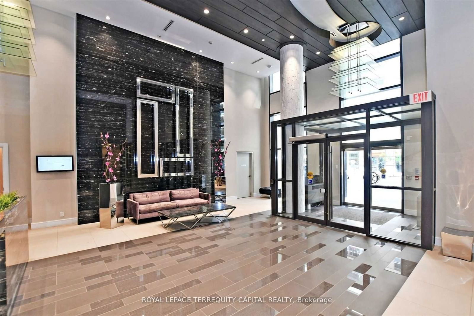 9199 Yonge St, unit 406 for rent - image #2