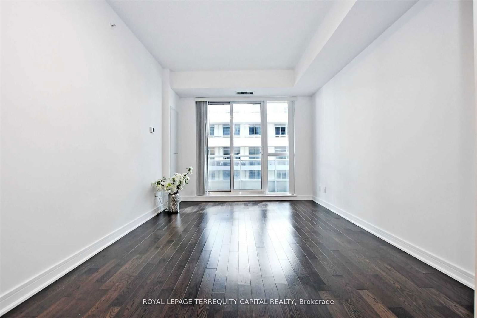 9199 Yonge St, unit 406 for rent - image #5