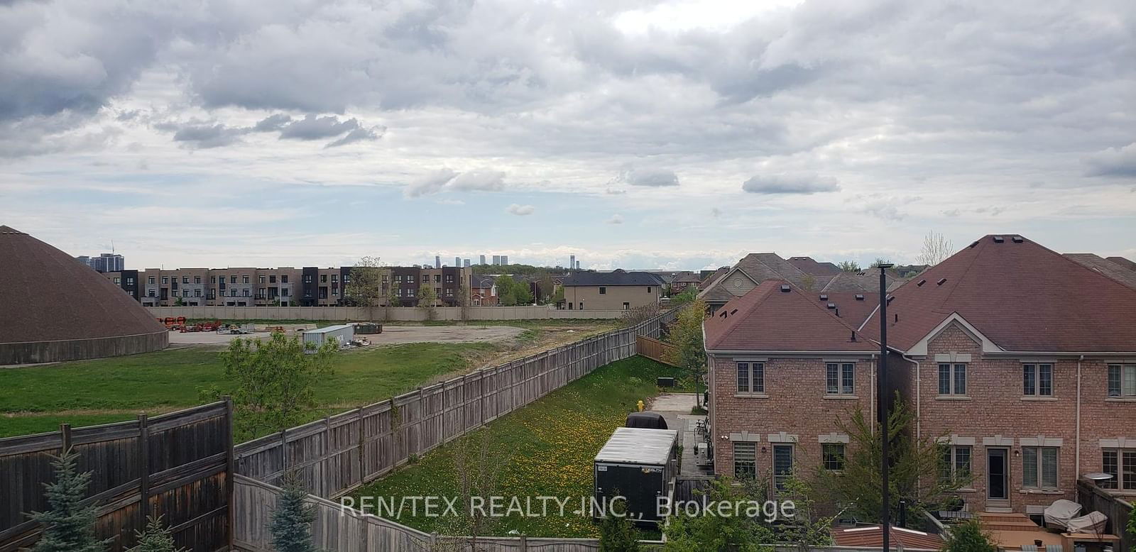 3865 Major Mackenzie Dr W, unit 211 for rent