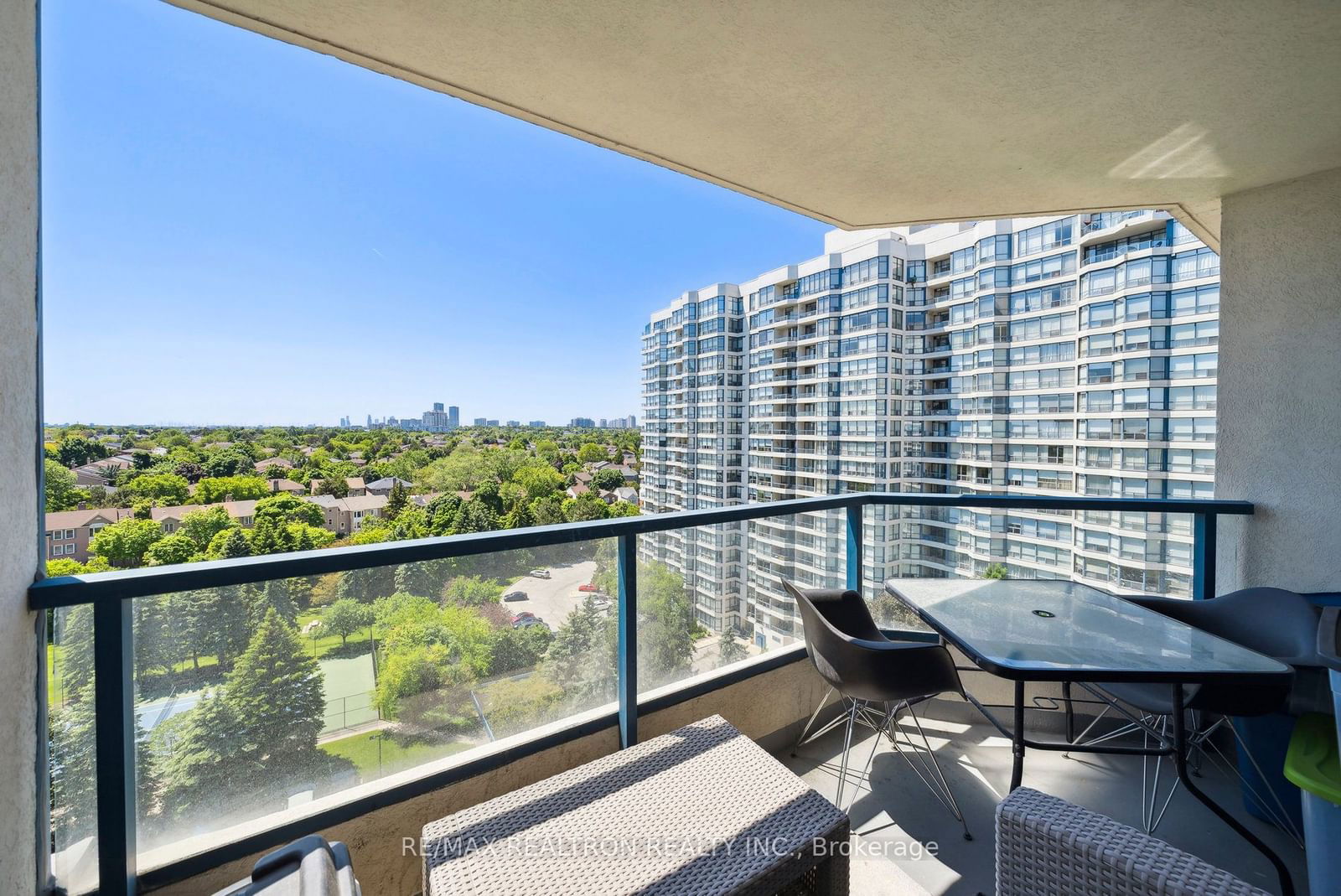 7300 Yonge St, unit 1212 for sale