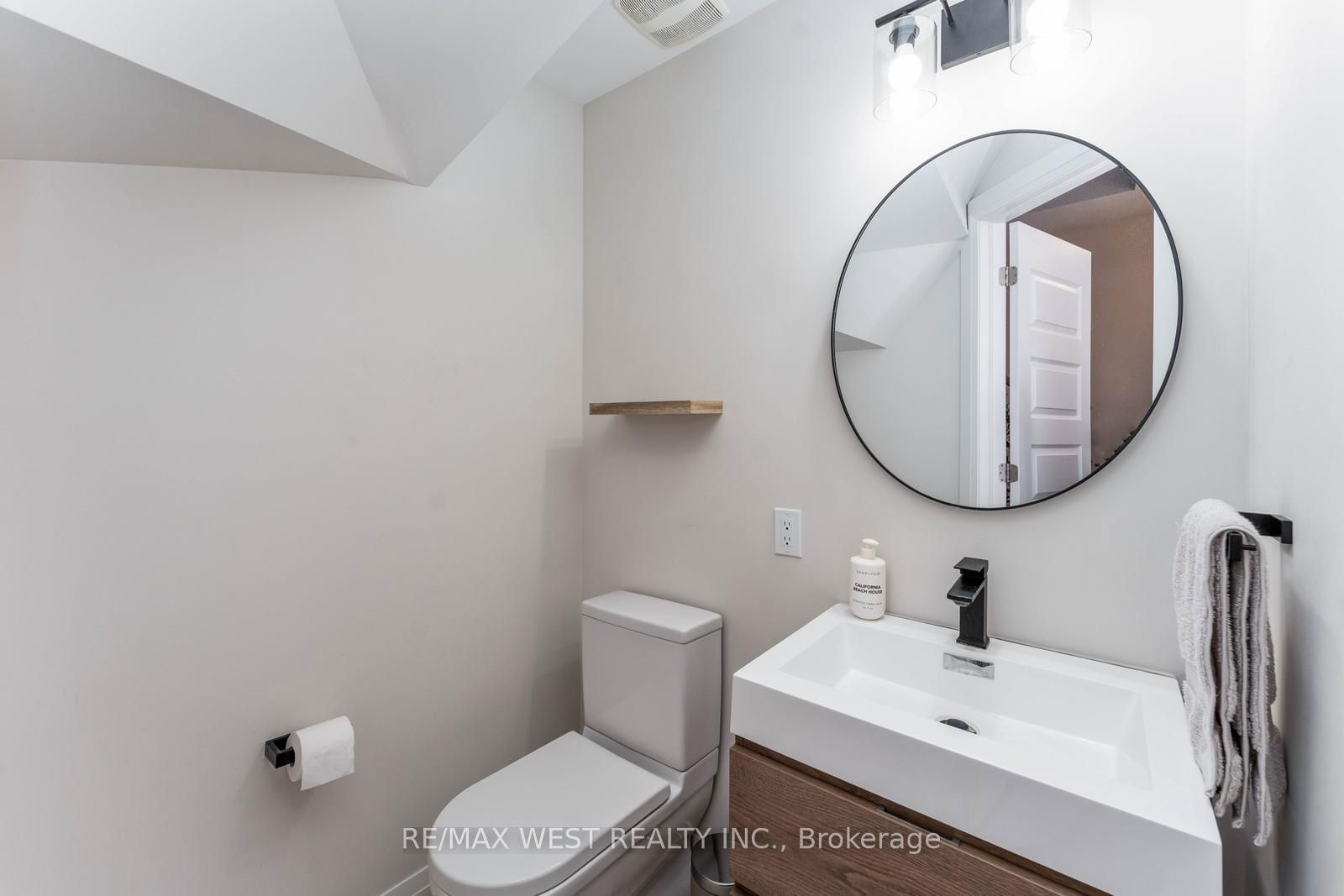 8171 Kipling Ave, unit 7 for sale - image #20