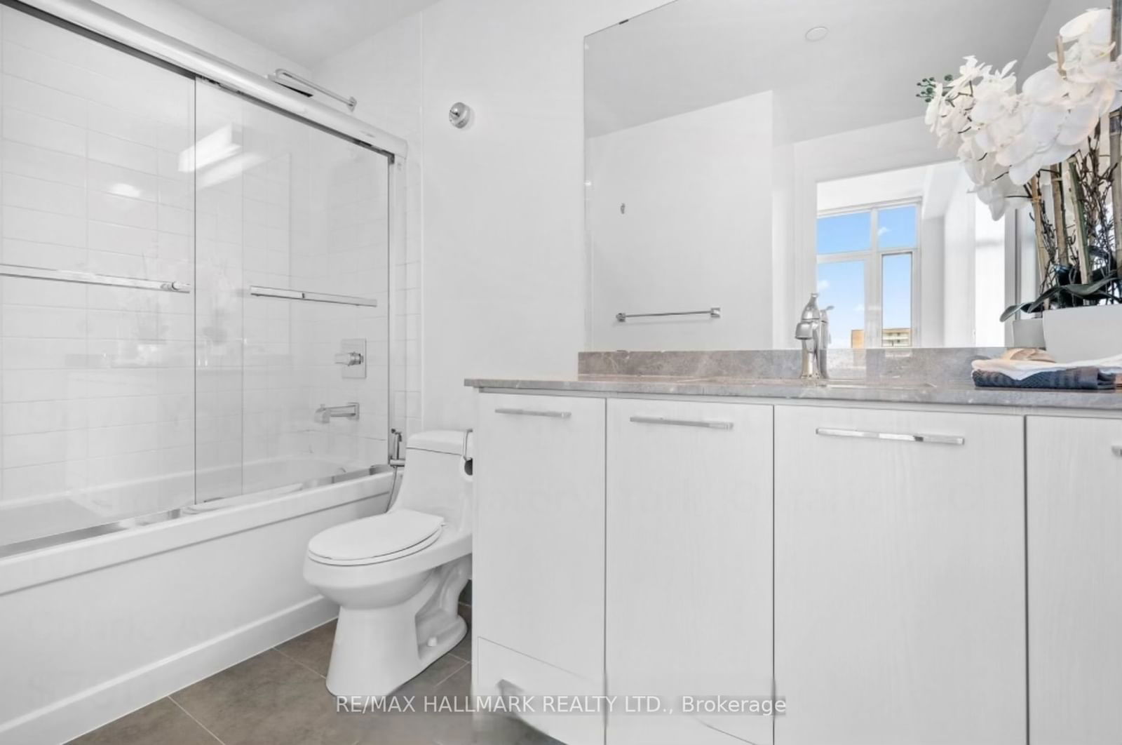 9471 Yonge St, unit 718 for sale - image #7