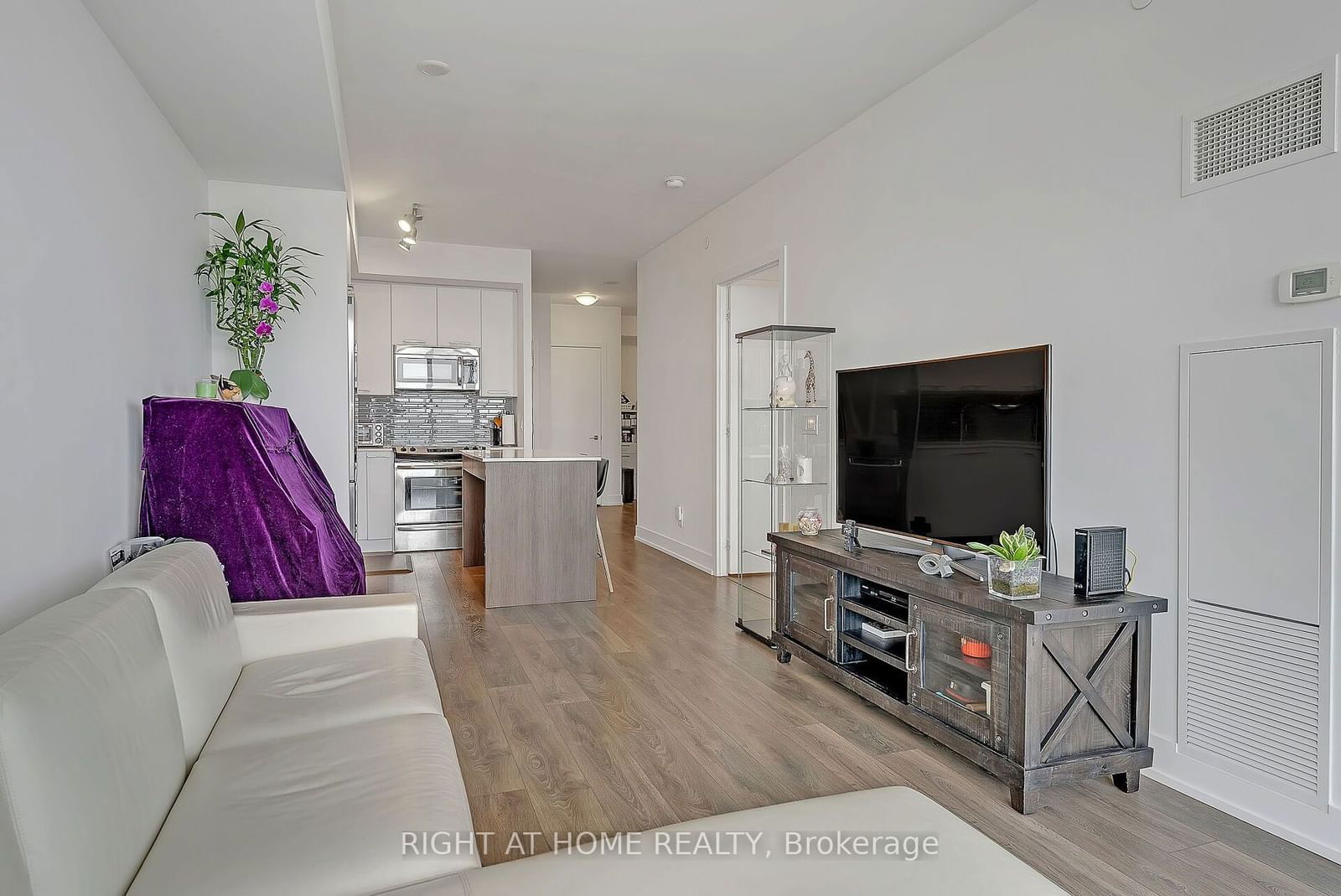 9471 Yonge St, unit 1616 for sale - image #12